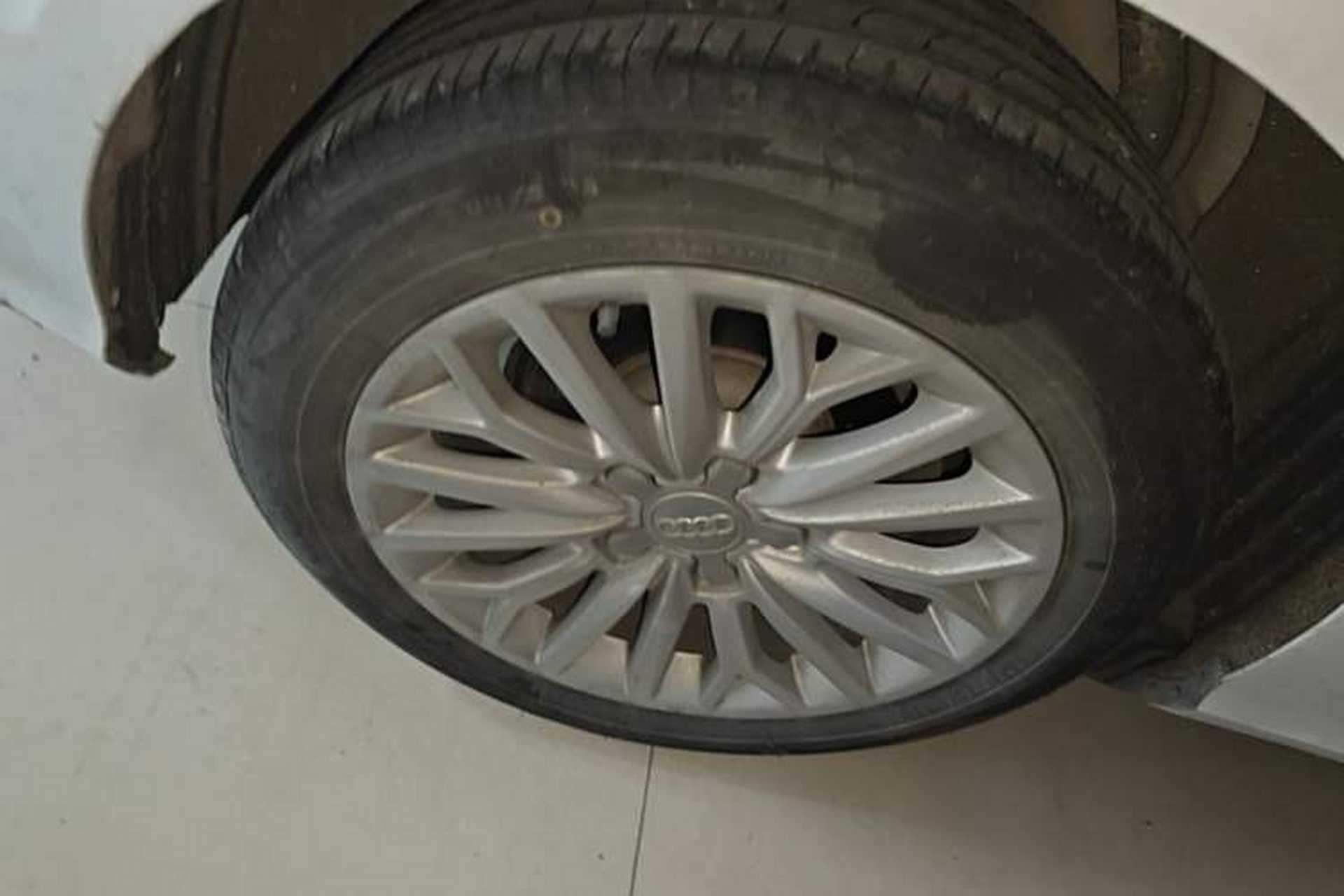 Used Audi A3 2014 Limousine 35 TFSI Automatic Advanced Model Right Rear Wheel Hub
