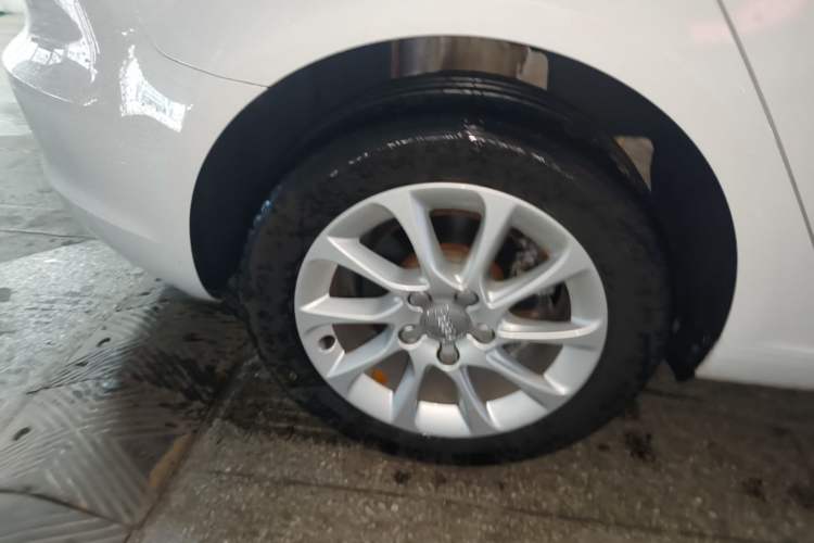 Used Audi A3 2014 Sportback 35 TFSI Automatic Style Edition Right Rear Wheel Hub