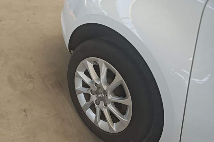 Used Audi A3 2014 Sportback 35 TFSI Automatic Style Edition Right Rear Wheel Hub