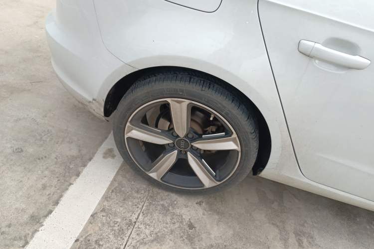 Used Audi A3 2014 Sportback 35 TFSI Automatic Style Edition Right Rear Wheel Hub