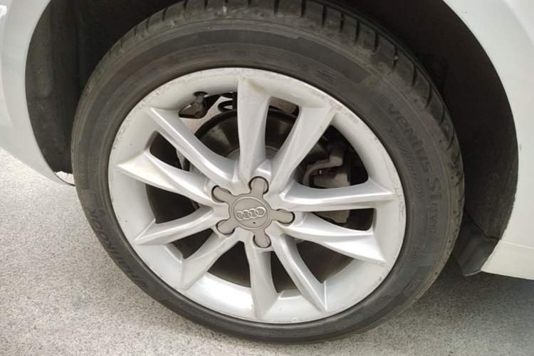 Used Audi A3 2014 Sportback 35 TFSI Automatic Comfort Model Right Rear Wheel Hub