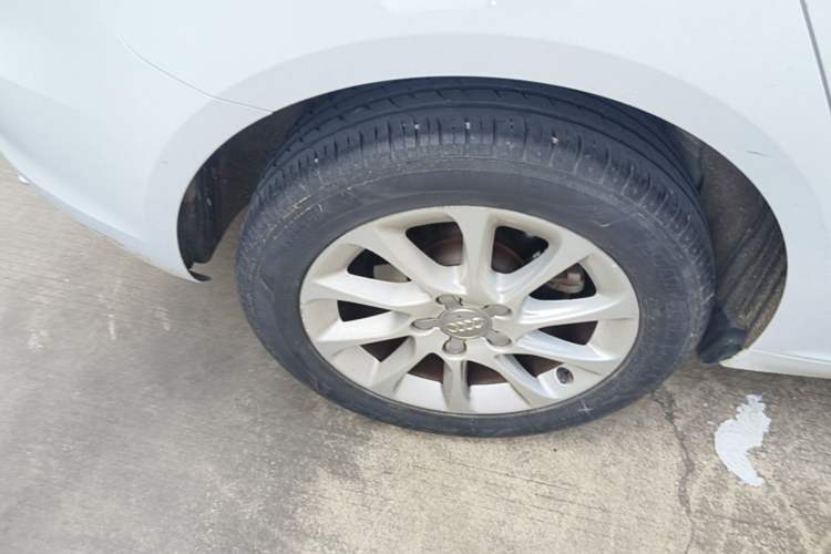 Used Audi A3 2014 Sportback 35 TFSI Automatic Ambition Edition Right Rear Wheel Hub