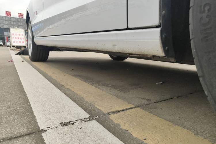 Used Audi A3 2014 Limousine 35 TFSI Automatic Comfort Model Right Side Sill
