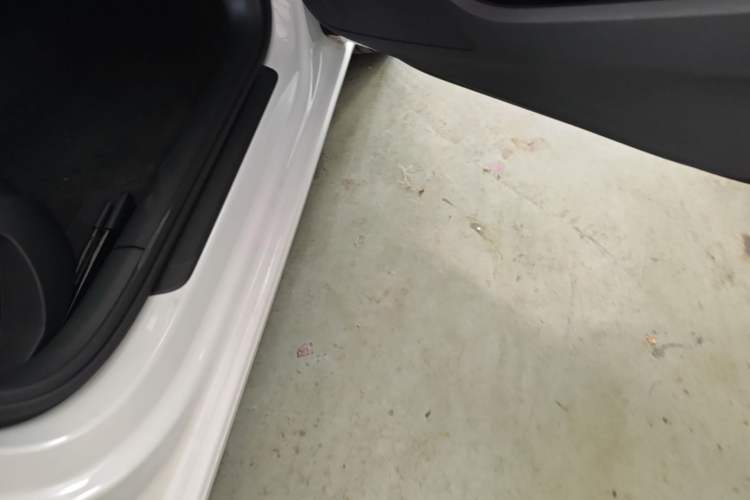 Used Audi A3 2014 Sportback 35 TFSI Automatic Ambition Edition Right Side Sill