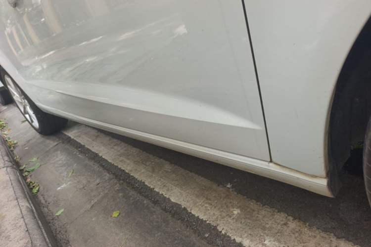 Used Audi A3 2014 Sportback 35 TFSI Automatic Ambition Edition Right Side Sill