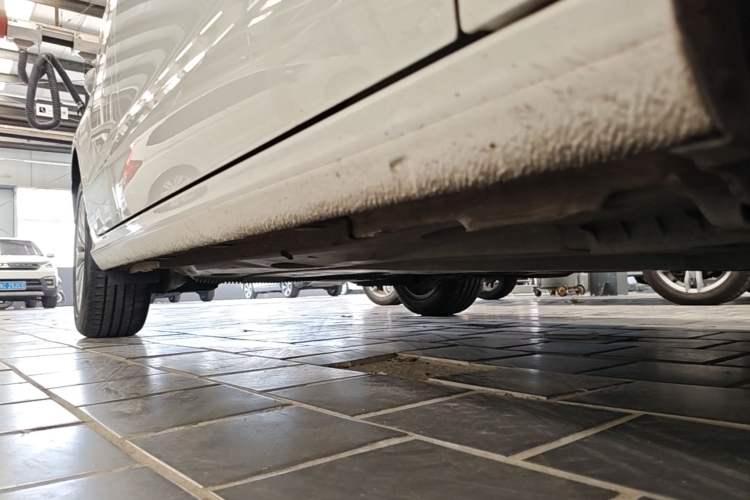 Used Audi A3 2014 Limousine 35 TFSI Automatic Advanced Model Right Side Sill