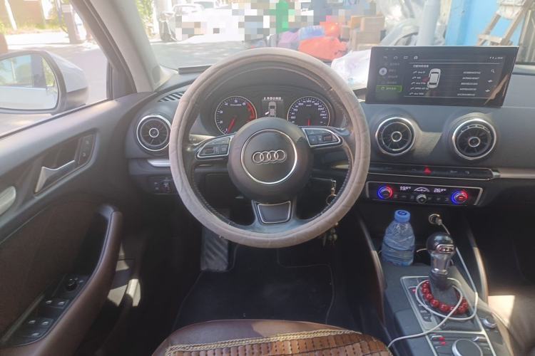 Used Audi A3 2014 Limousine 35 TFSI Automatic Comfort Model Steering Wheel