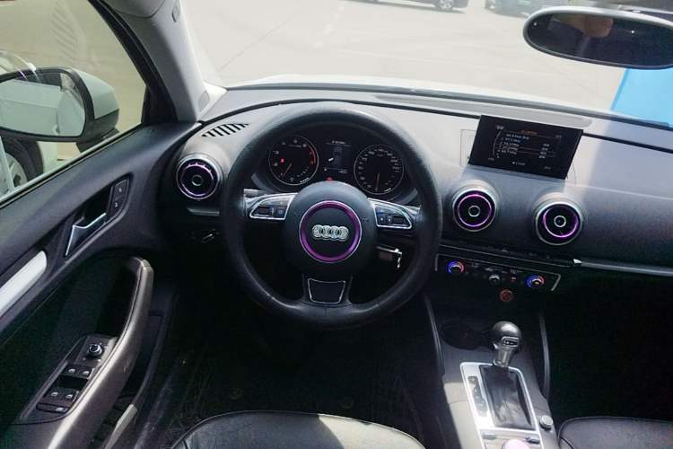 Used Audi A3 2014 Sportback 35 TFSI Automatic Comfort Model Steering Wheel