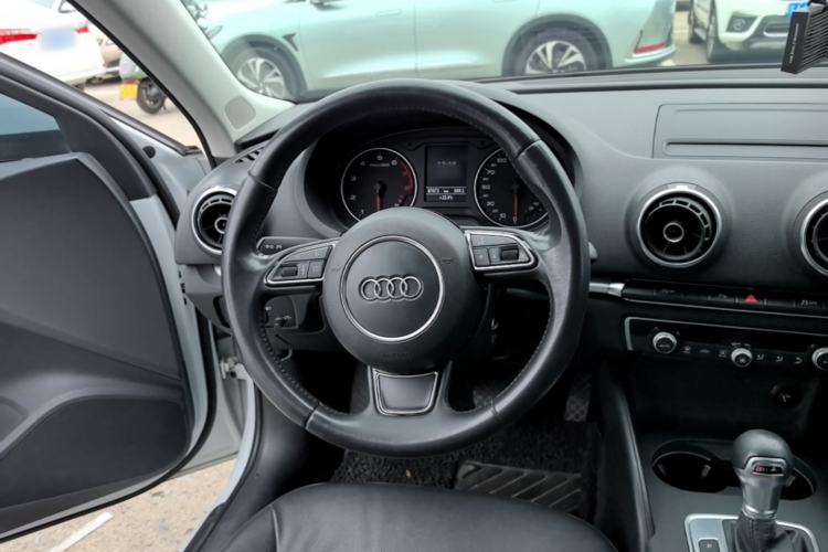Used Audi A3 2014 Sportback 35 TFSI Automatic Comfort Model Steering Wheel