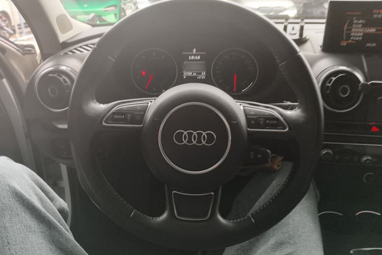 Used Audi A3 2014 Sportback 35 TFSI Automatic Comfort Model Steering Wheel