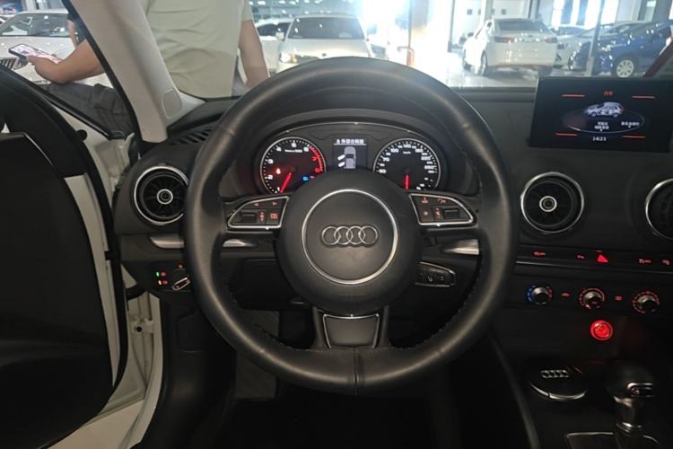 Used Audi A3 2014 Sportback 35 TFSI Automatic Style Edition Steering Wheel