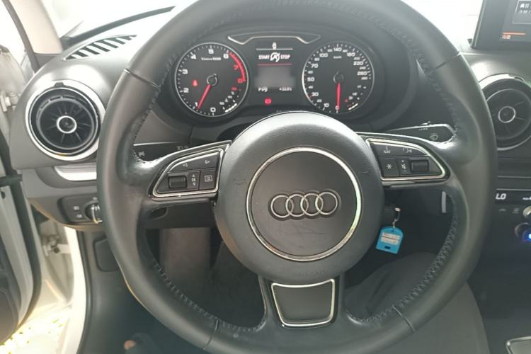 Used Audi A3 2014 Limousine 40 TFSI S line Comfort Model Steering Wheel