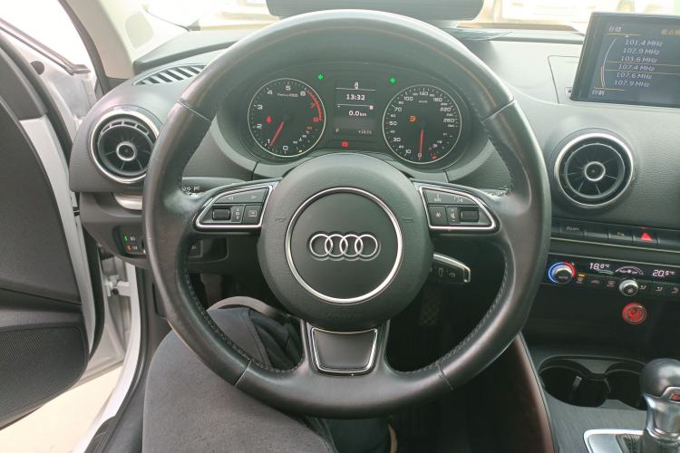 Used Audi A3 2014 Sportback 35 TFSI Automatic Comfort Model Steering Wheel