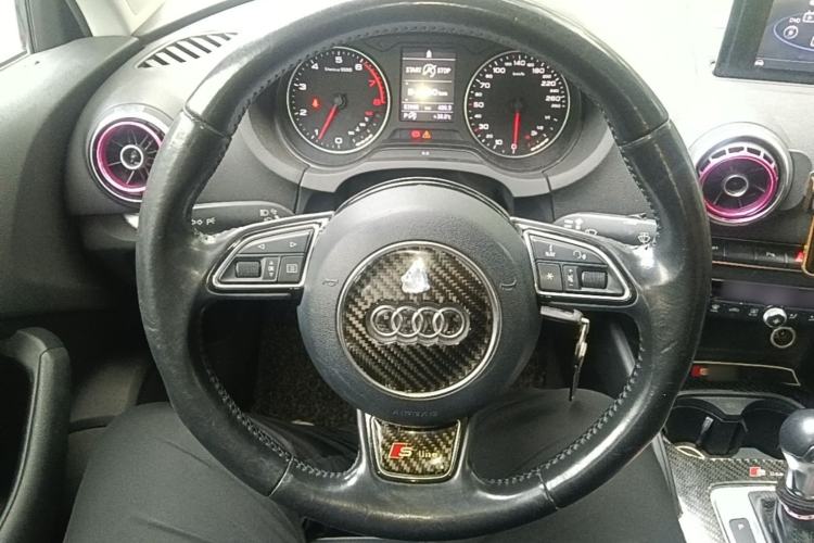 Used Audi A3 2014 Limousine 35 TFSI Automatic Comfort Model Steering Wheel
