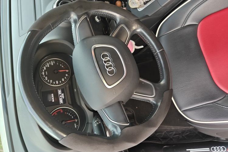 Used Audi A3 2014 Sportback 35 TFSI Automatic Ambition Edition Steering Wheel