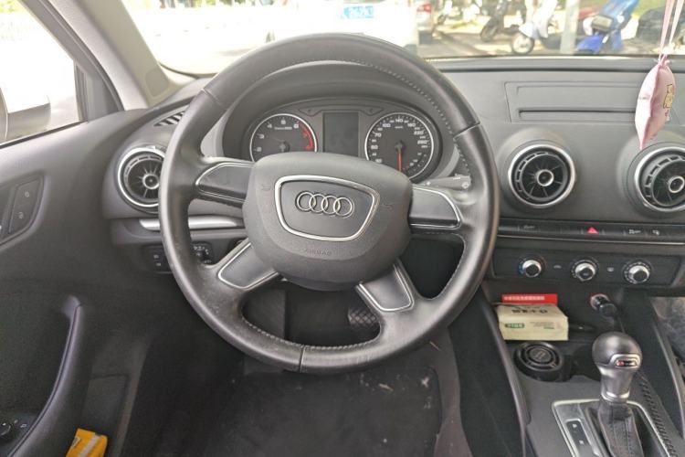 Used Audi A3 2014 Limousine 35 TFSI Automatic Advanced Model Steering Wheel