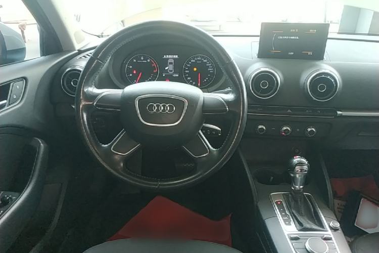 Used Audi A3 2014 Limousine 35 TFSI Automatic Advanced Model Steering Wheel
