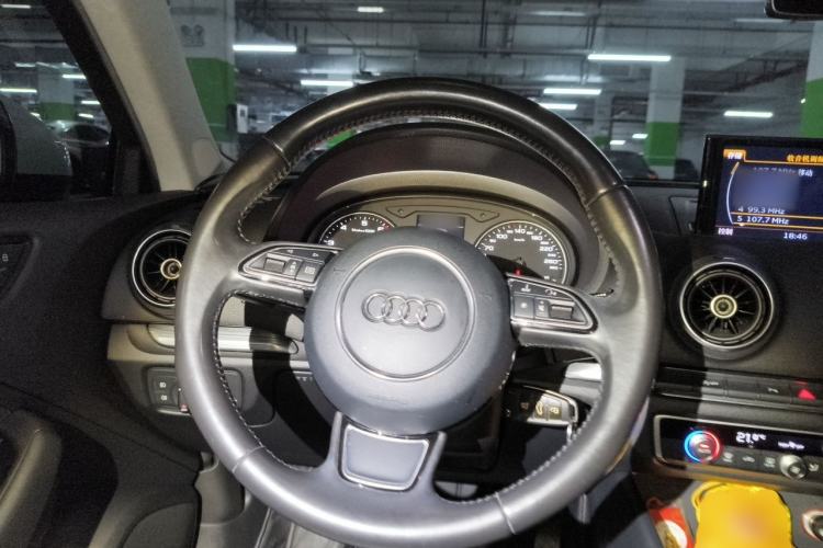 Used Audi A3 2014 Limousine 35 TFSI Automatic Comfort Model Steering Wheel