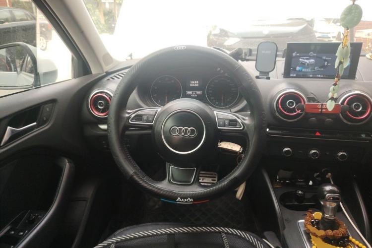 Used Audi A3 2014 Sportback 35 TFSI Automatic Style Edition Steering Wheel