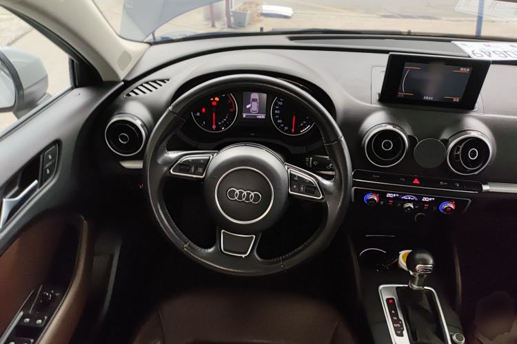 Used Audi A3 2014 Sportback 35 TFSI Automatic Comfort Model Steering Wheel