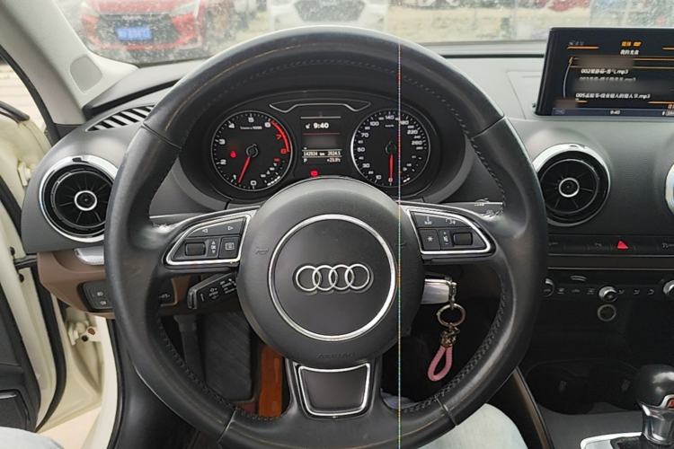 Used Audi A3 2014 Limousine 40 TFSI S line Comfort Model Steering Wheel