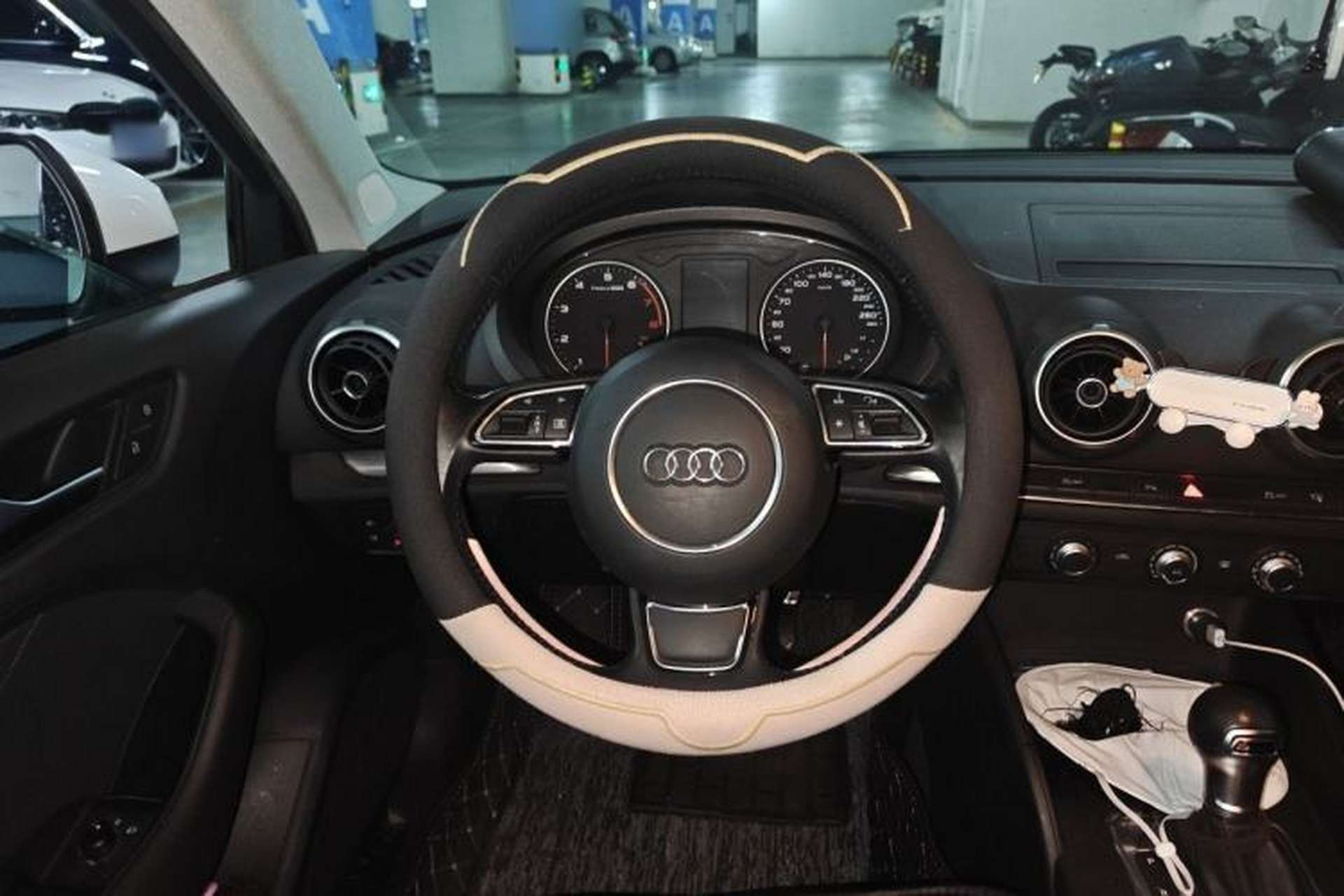 Used Audi A3 2014 Limousine 35 TFSI Automatic Fashion Model Steering Wheel