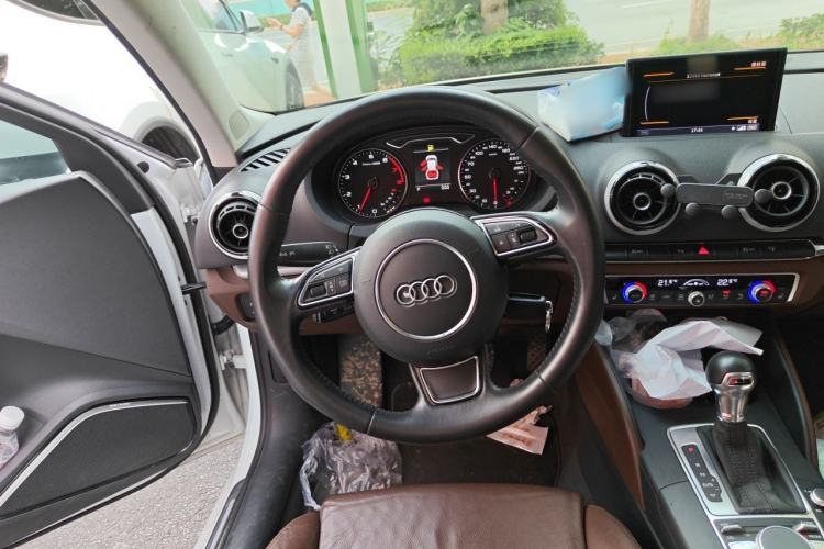 Used Audi A3 2014 Sportback 40 TFSI S line Luxury Model Steering Wheel