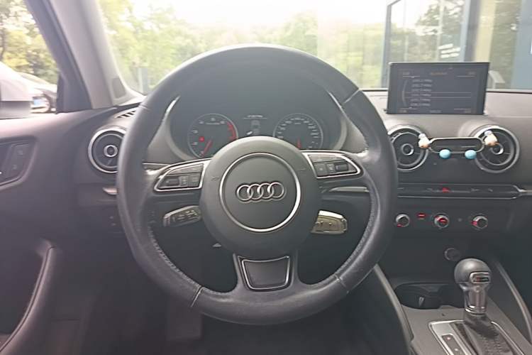 Used Audi A3 2014 Sportback 35 TFSI Automatic Style Edition Steering Wheel
