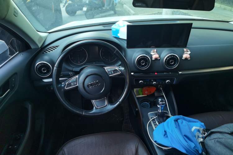 Used Audi A3 2014 Sportback 35 TFSI Automatic Comfort Model Steering Wheel