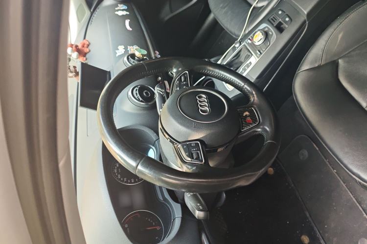Used Audi A3 2014 Sportback 35 TFSI Automatic Comfort Model Steering Wheel
