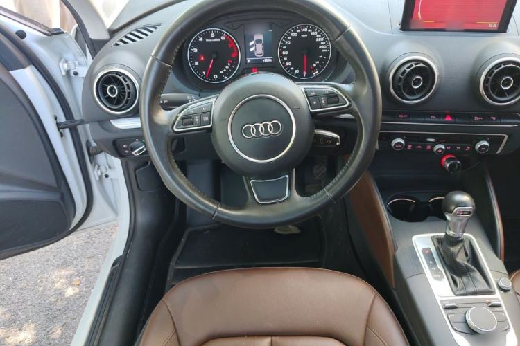 Used Audi A3 2014 Sportback 35 TFSI Automatic Comfort Model Steering Wheel