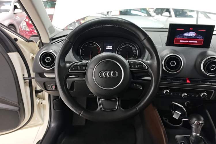 Used Audi A3 2014 Sportback 35 TFSI Automatic Comfort Model Steering Wheel