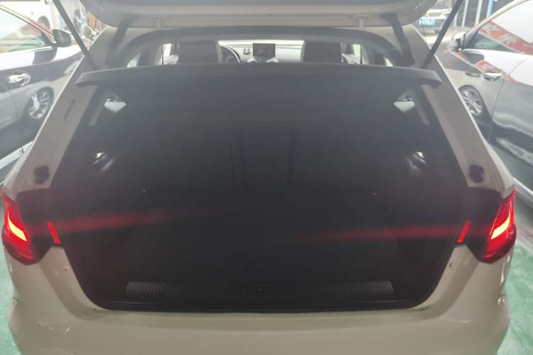 Used Audi A3 2014 Sportback 35 TFSI Automatic Comfort Model Trunk