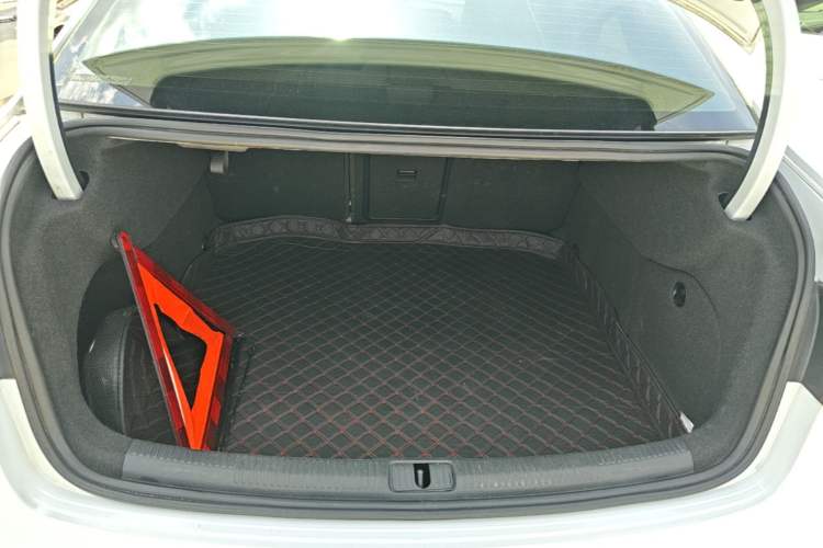 Used Audi A3 2014 Limousine 35 TFSI Automatic Comfort Model Trunk