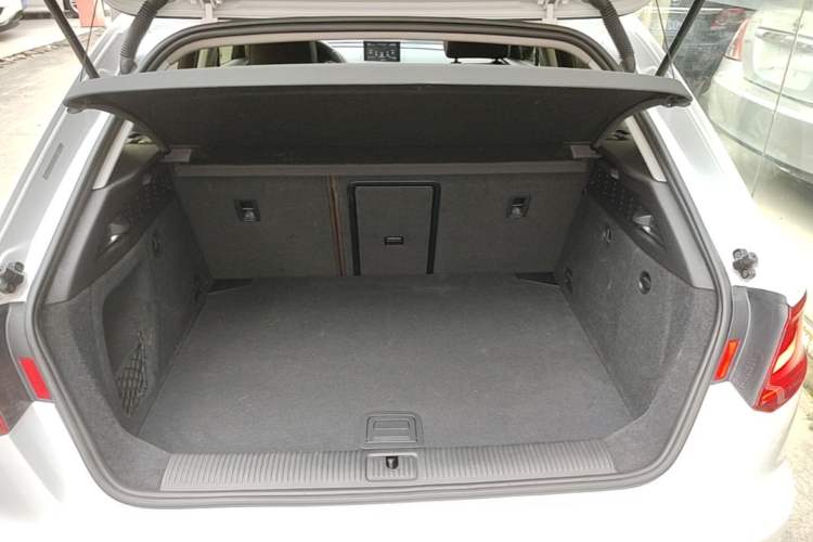 Used Audi A3 2014 Sportback 35 TFSI Automatic Comfort Model Trunk