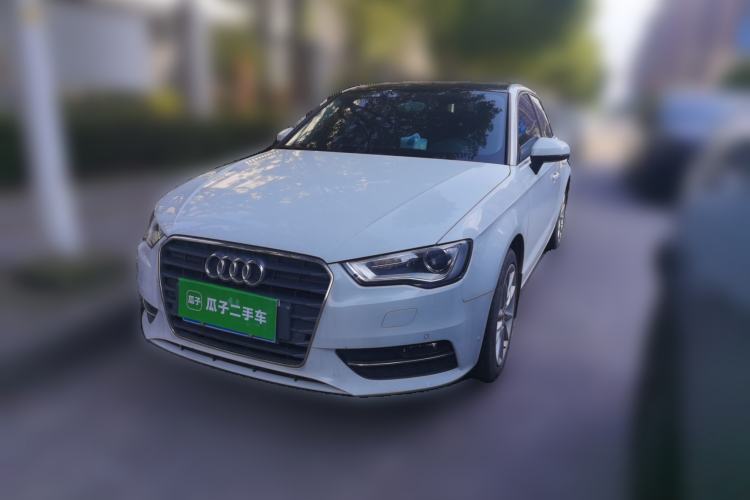 Audi A3 2014 Sportback 35 TFSI Automatic Comfort Model с пробегом Guazi used car, China used car export, Used car for sale, Used cars, Cheapest cars for sale
