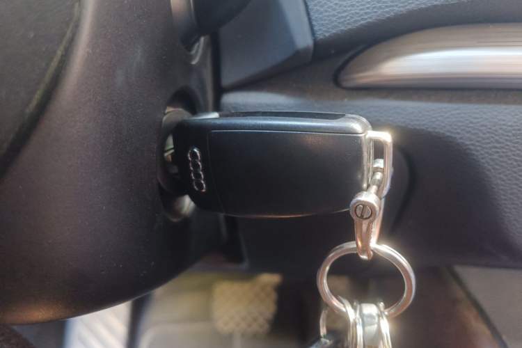 Used Audi A3 2014 Limousine 35 TFSI Automatic Comfort Model Vehicle Key