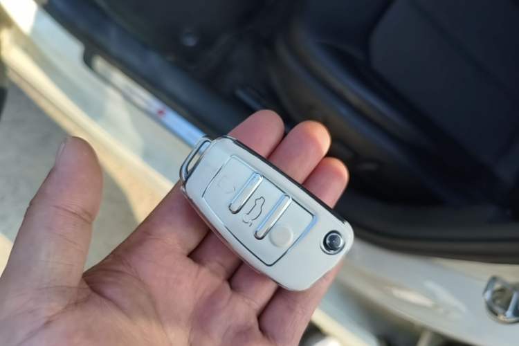 Used Audi A3 2014 Limousine 40 TFSI S line Comfort Model Vehicle Key