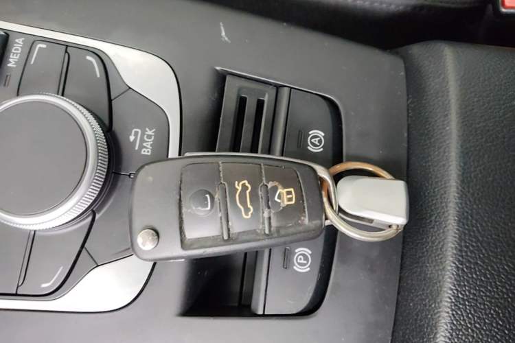 Used Audi A3 2014 Sportback 35 TFSI Automatic Style Edition Vehicle Key
