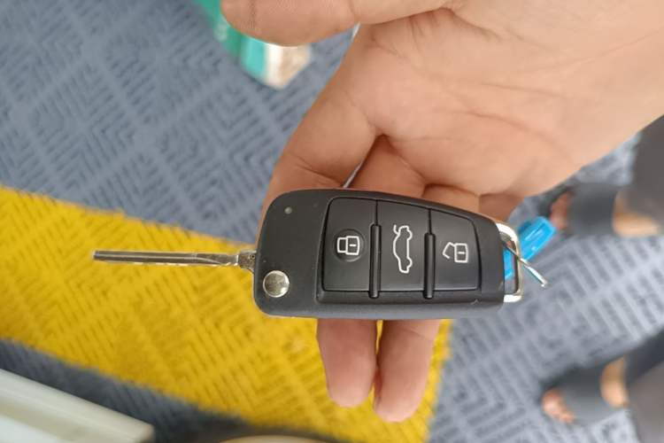 Used Audi A3 2014 Limousine 40 TFSI S line Comfort Model Vehicle Key