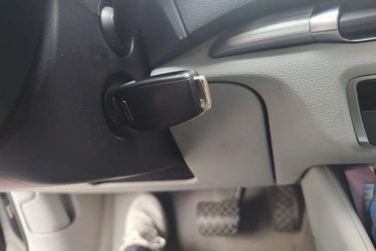 Used Audi A3 2014 Limousine 35 TFSI Automatic Comfort Model Vehicle Key