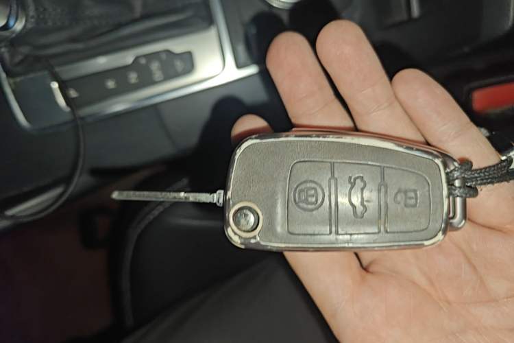 Used Audi A3 2014 Limousine 35 TFSI Automatic Advanced Model Vehicle Key