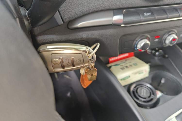 Used Audi A3 2014 Limousine 35 TFSI Automatic Advanced Model Vehicle Key