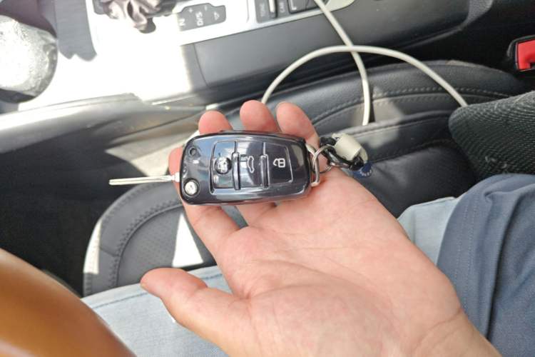 Used Audi A3 2014 Limousine 35 TFSI Automatic Comfort Model Vehicle Key