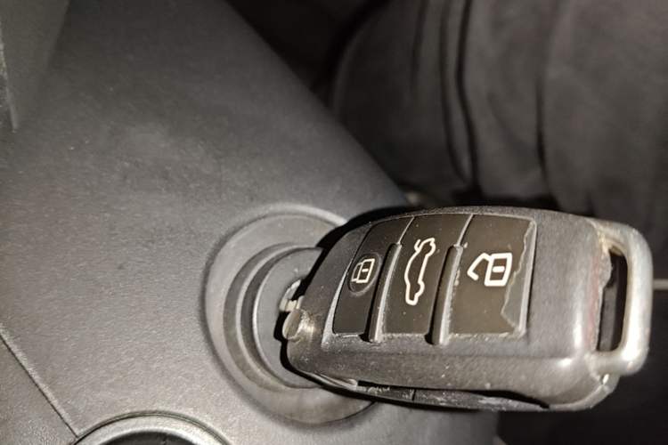 Used Audi A3 2014 Limousine 40 TFSI S line Comfort Model Vehicle Key