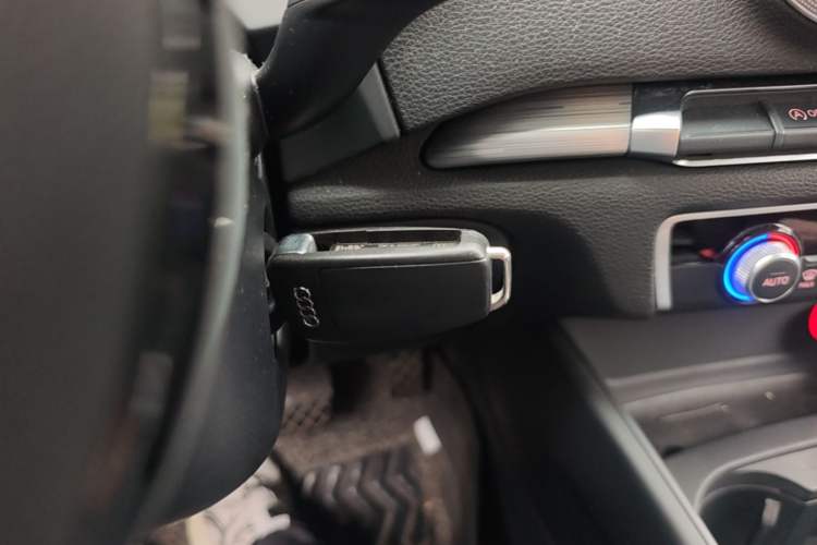 Used Audi A3 2014 Sportback 35 TFSI Automatic Comfort Model Vehicle Key