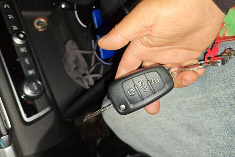 Used Audi A3 2014 Limousine 35 TFSI Automatic Comfort Model Vehicle Key