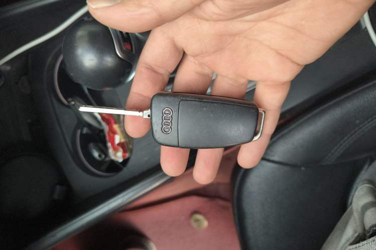 Used Audi A3 2014 Limousine 35 TFSI Automatic Comfort Model Vehicle Key