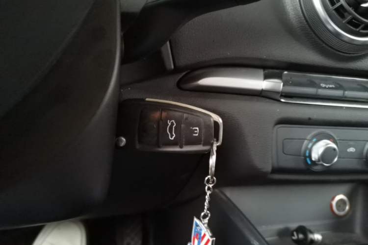 Used Audi A3 2014 Sportback 35 TFSI Automatic Ambition Edition Vehicle Key