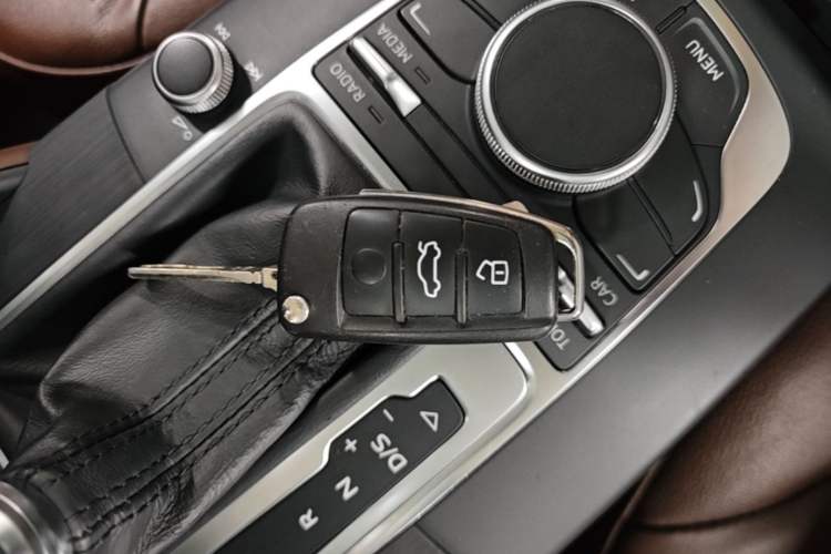 Used Audi A3 2014 Sportback 35 TFSI Automatic Comfort Model Vehicle Key